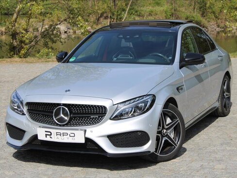 Mercedes-Benz Třídy C Sedan / Limuzína 3,0 l 270 kw