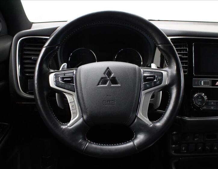 Mitsubishi Outlander 17