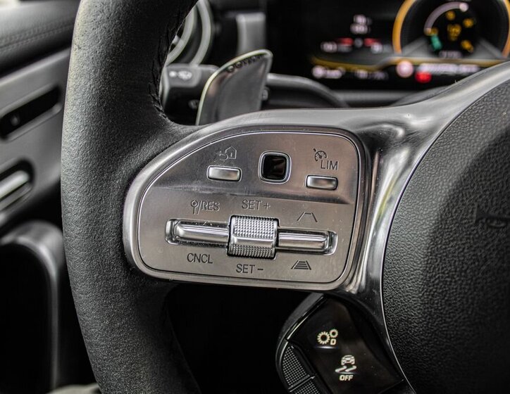 Mercedes-Benz CLA Kombi 2,0 l 321 kw