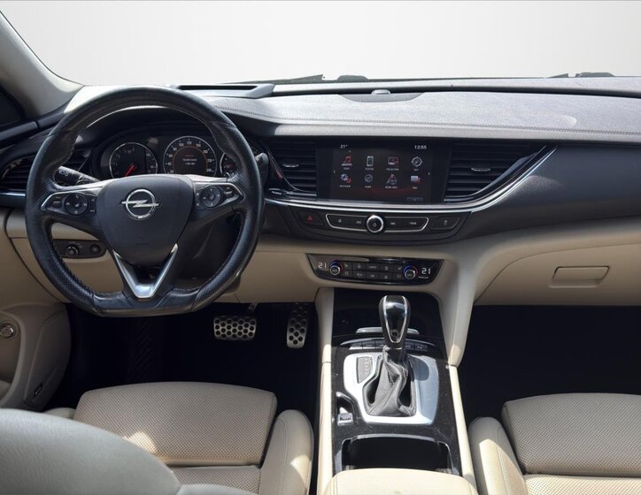 Opel Insignia Kombi 2,0 l 154 kw
