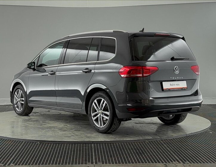 Volkswagen Touran MPV 1,5 l 110 kw