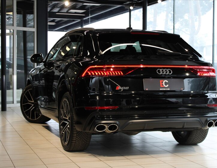 Audi SQ8 SUV / Terénní 4,0 l 320 kw