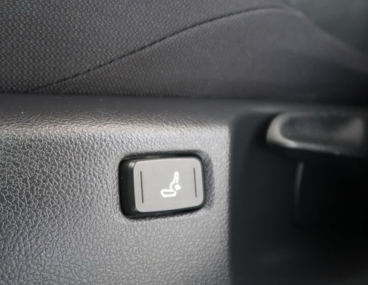 Toyota Corolla Cross 34