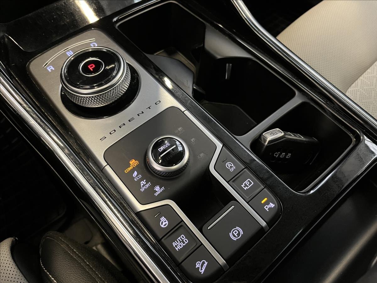 KIA Sorento SUV / Terénní 2,2 l 148 kw