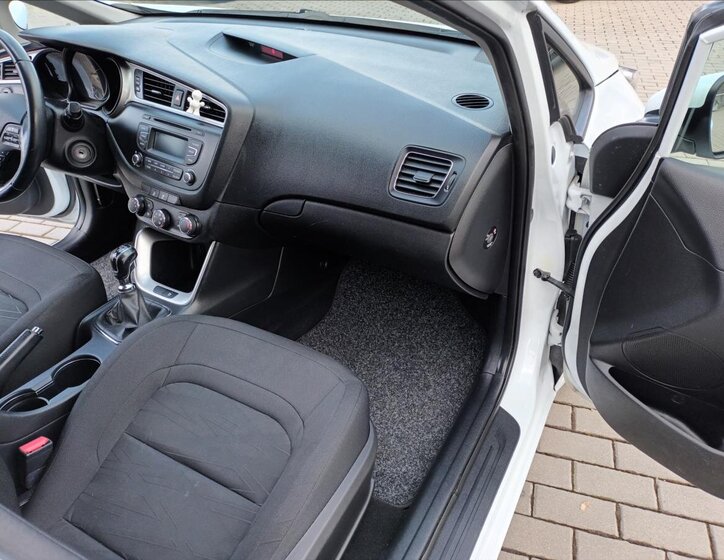 KIA Ceed Hatchback 1,4 l 73 kw