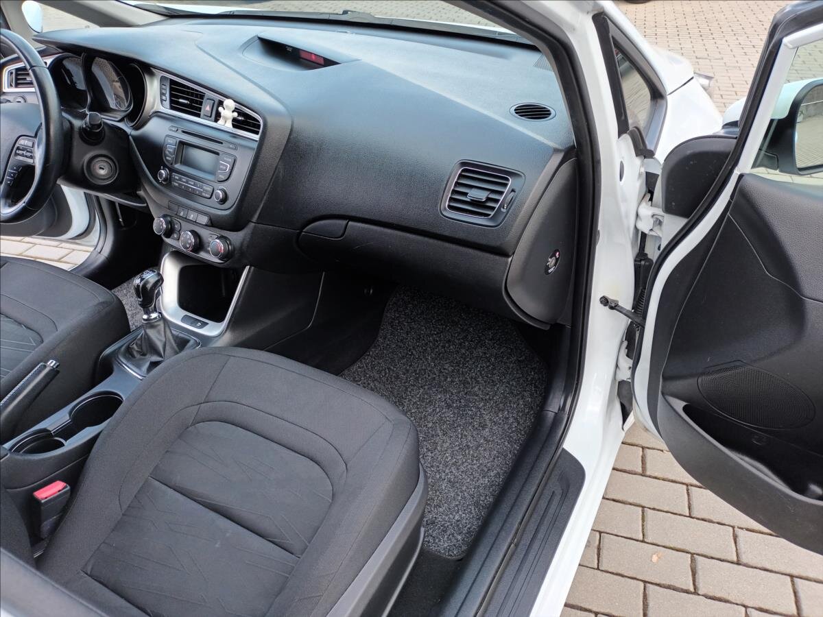 KIA Ceed Hatchback 1,4 l 73 kw