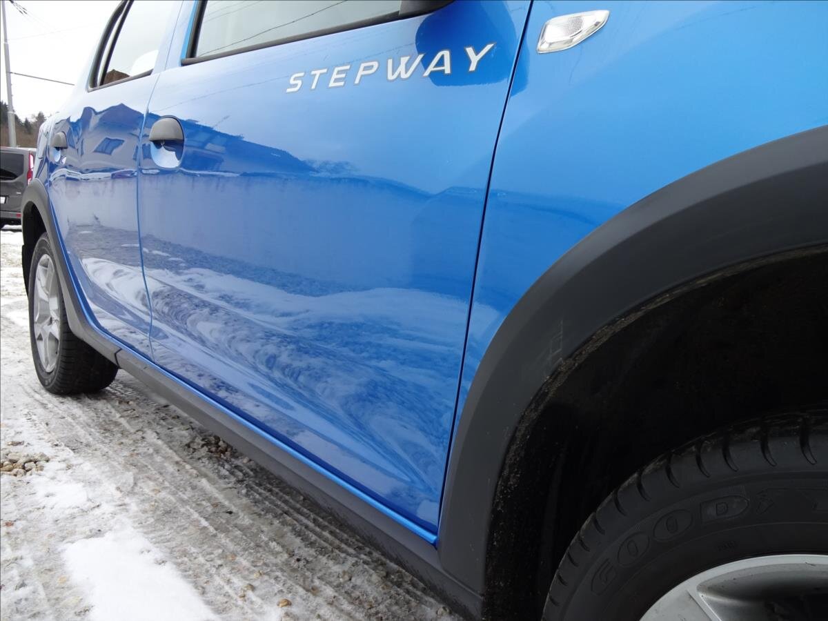 Dacia Sandero Hatchback 898,0 66 kw