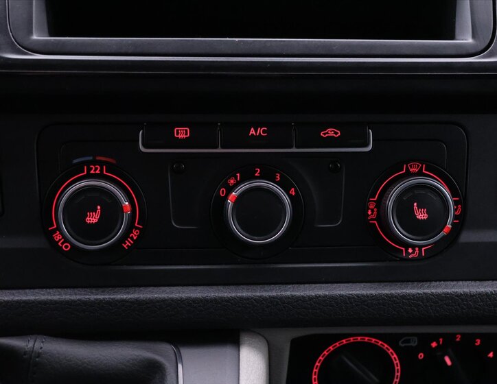 Volkswagen Transporter Kombi 2,0 l 110 kw