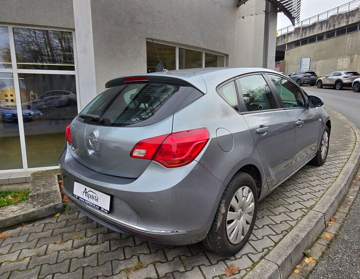 Opel Astra 5