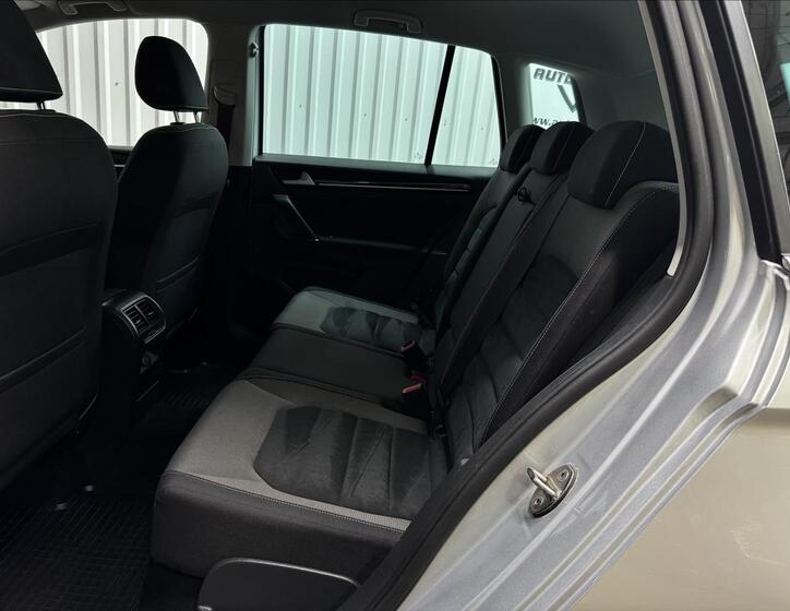 Volkswagen Golf Sportsvan 36