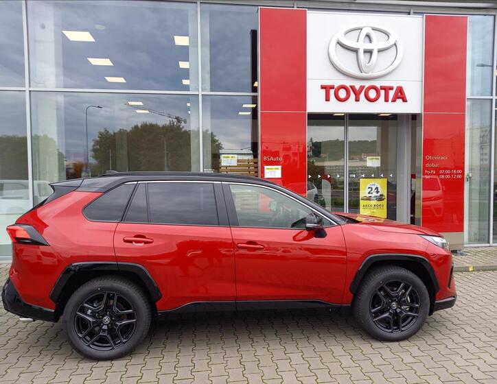 Toyota RAV4 6