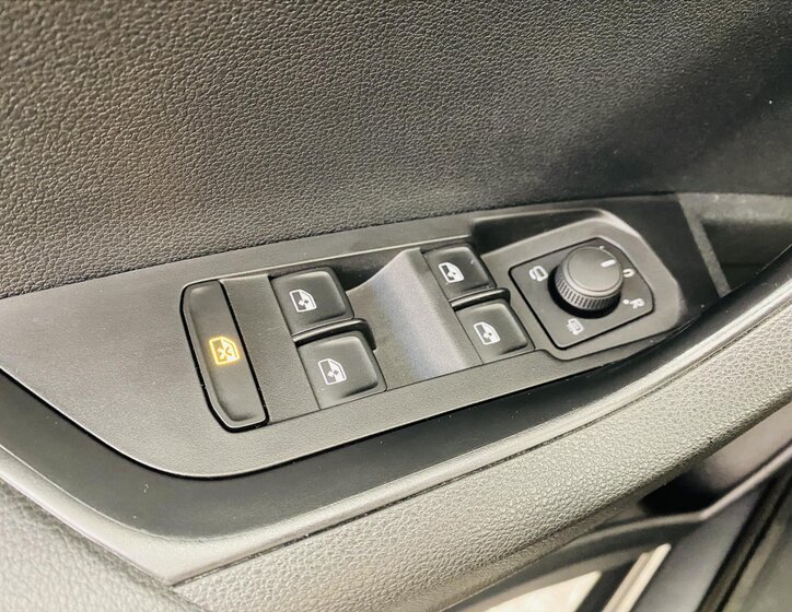 Škoda Karoq SUV / Terénní 1,5 l 110 kw