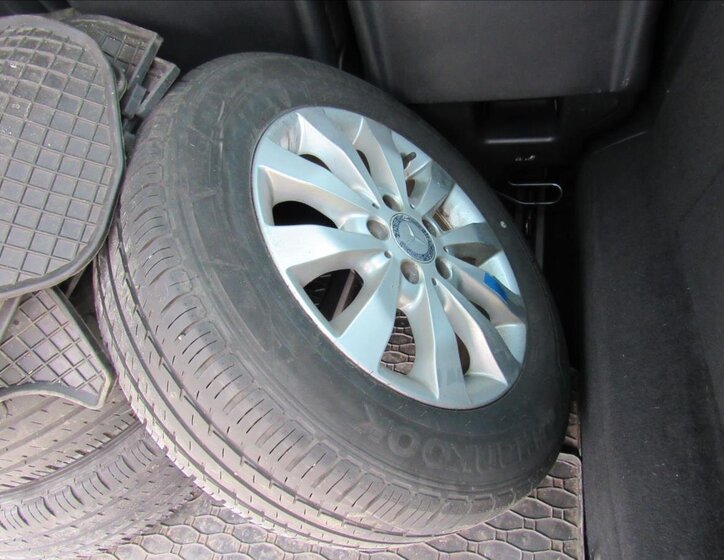 Mercedes-Benz Vito Kombi 2,1 l 100 kw