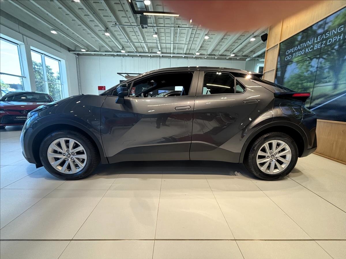 Toyota C-HR SUV 1,8 l 103 kw