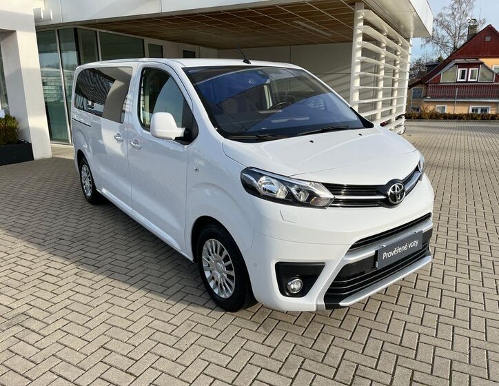 Toyota ProAce Verso 8