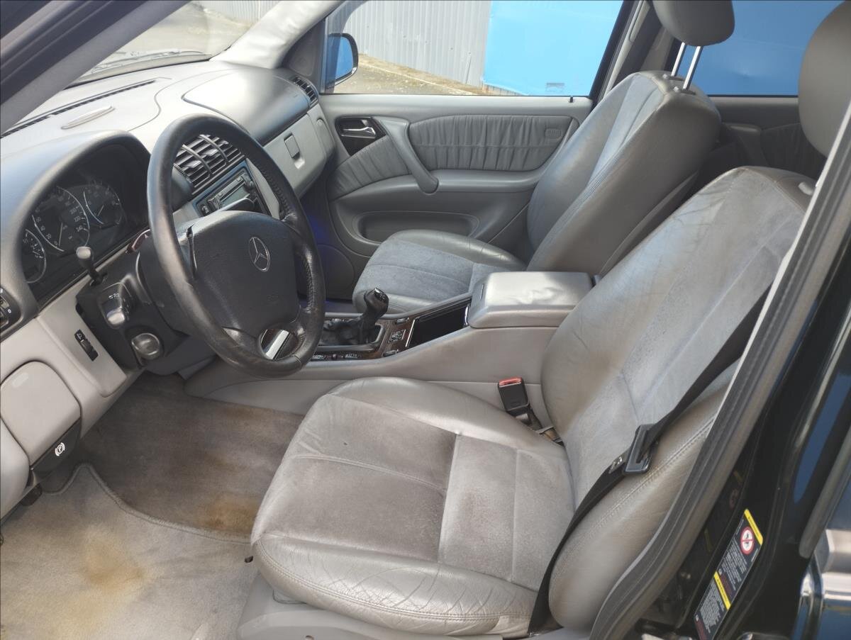 Mercedes-Benz Třídy M SUV / Terénní 2,7 l 120 kw