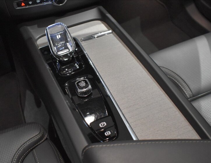 Volvo XC60 Kombi 2,0 l 186 kw