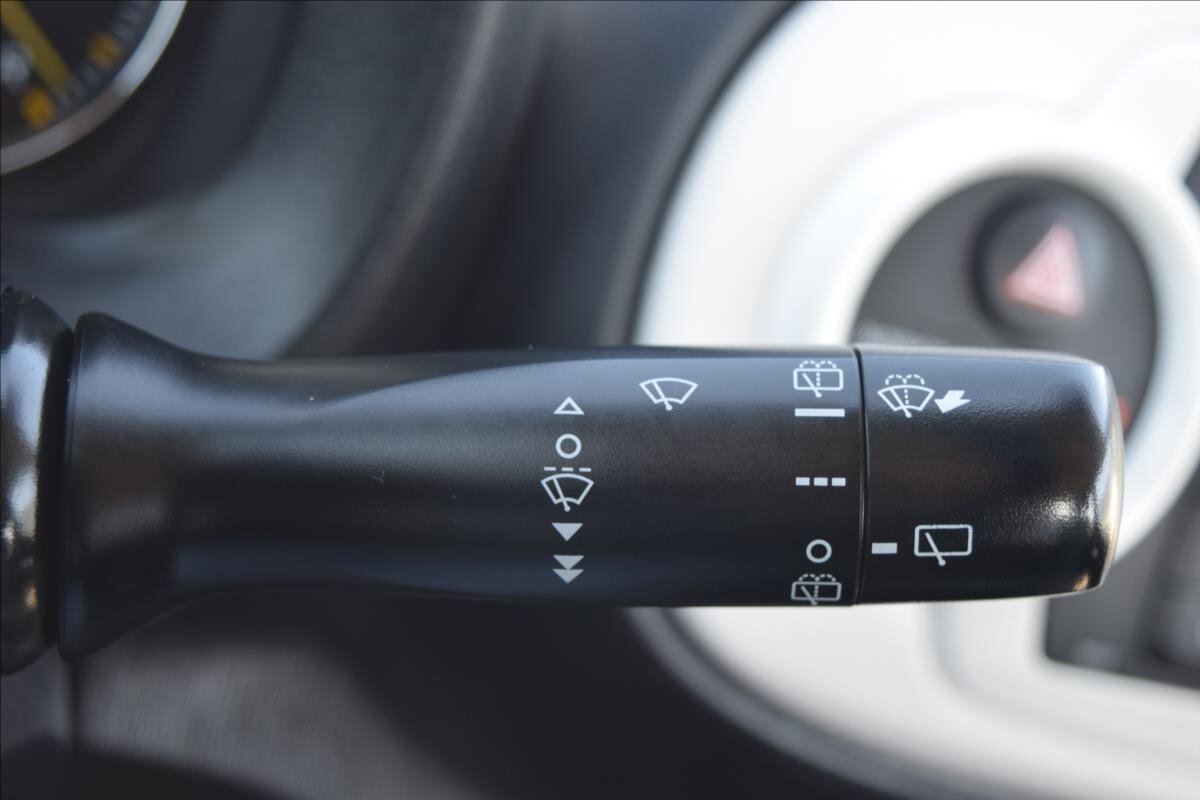 Toyota Yaris Hatchback 998,0 51 kw