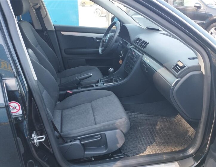 Audi A4 Sedan / Limuzína 1,8 l 120 kw
