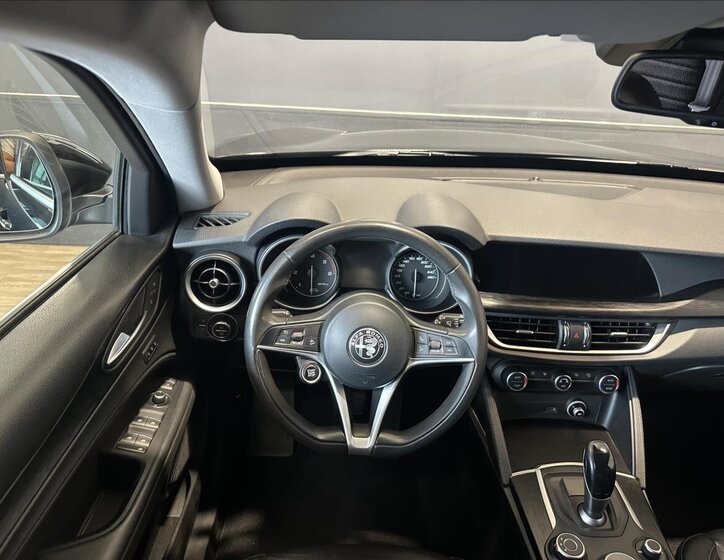Alfa Romeo Stelvio SUV / Terénní 2,1 l 154 kw