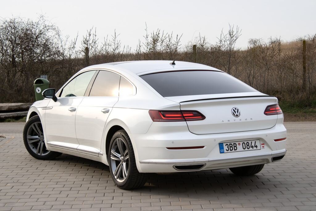 Volkswagen Arteon Sedan / Limuzína 2,0 l 176 kw