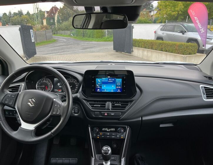 Suzuki S-Cross 18