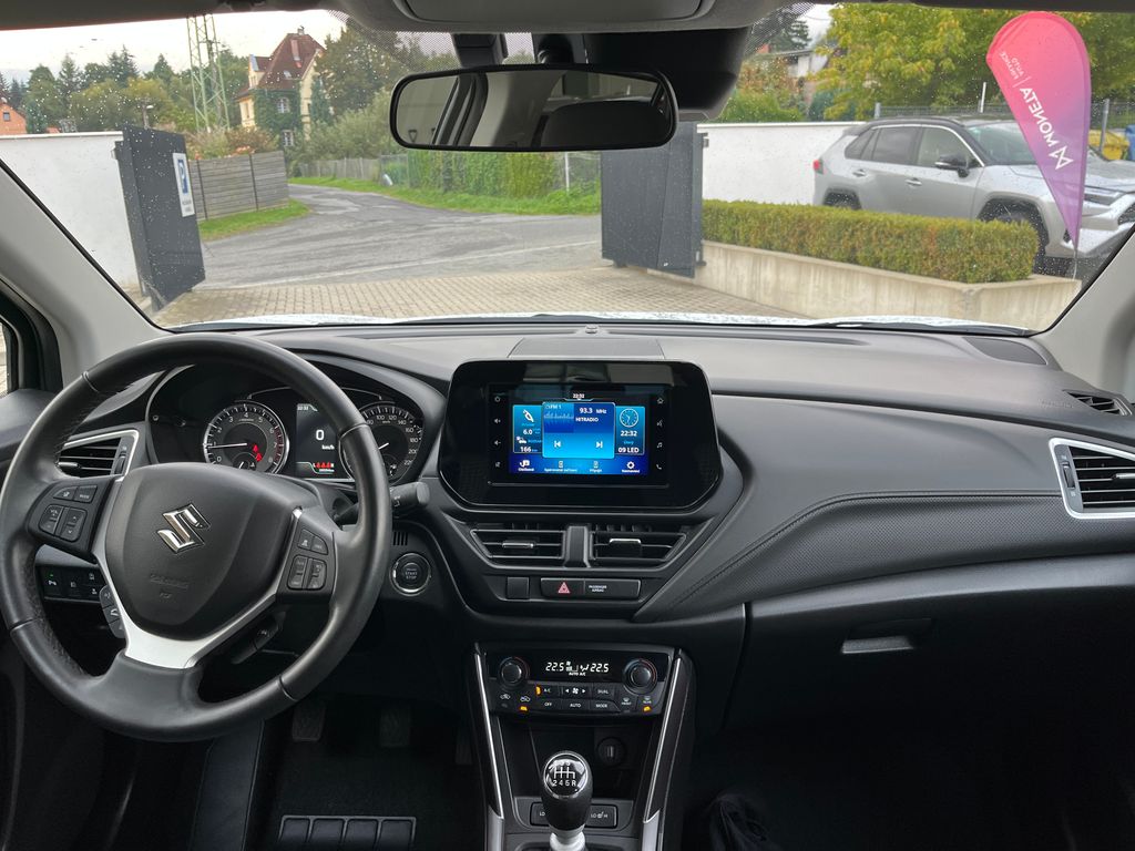 Suzuki S-Cross