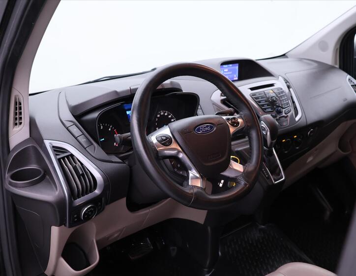 Ford Tourneo Custom 25
