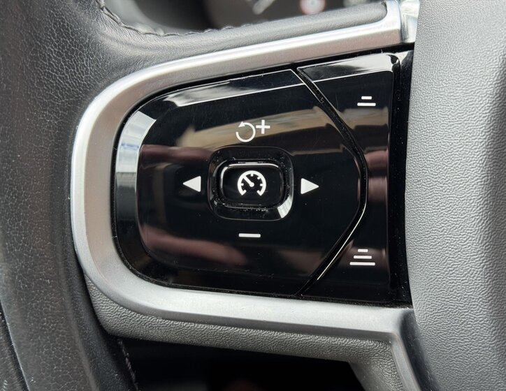 Volvo XC90 SUV / Terénní 2,0 l 173 kw