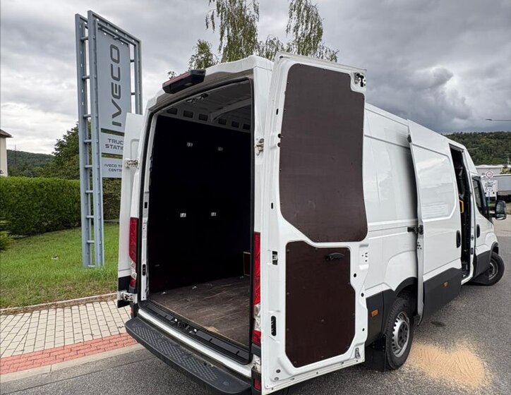 Iveco Daily 9