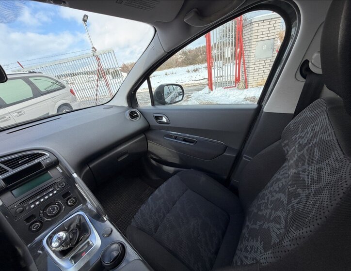 Peugeot 3008 Hatchback 1,6 l 88 kw