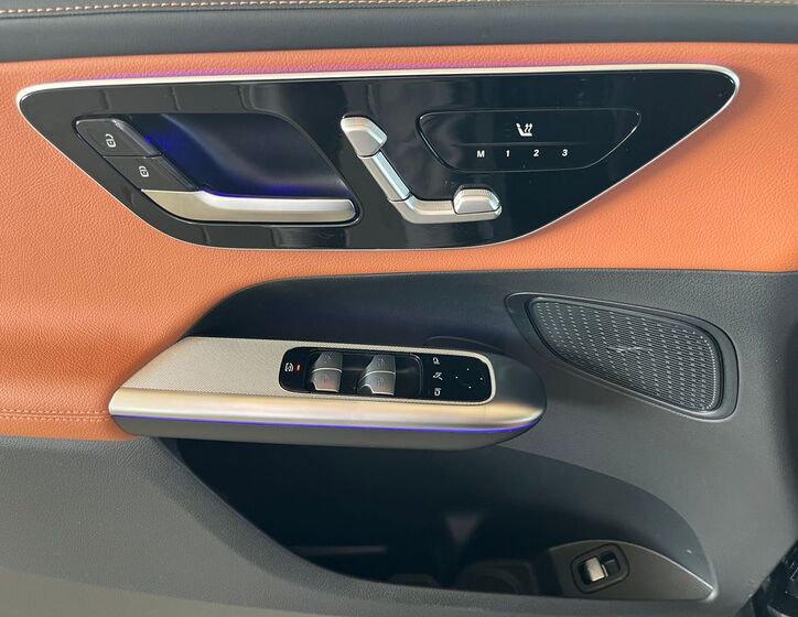 Mercedes-Benz GLC 10