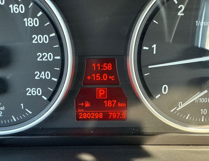 BMW X5 SUV 3,0 l 180 kw