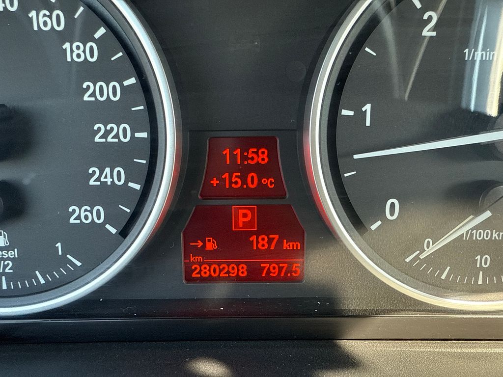 BMW X5 SUV 3,0 l 180 kw