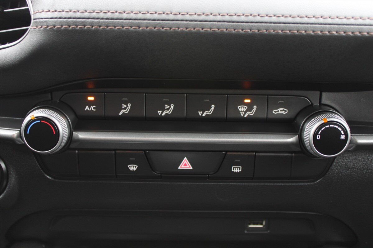 Mazda 3 Sedan / Limuzína 2,0 l 90 kw