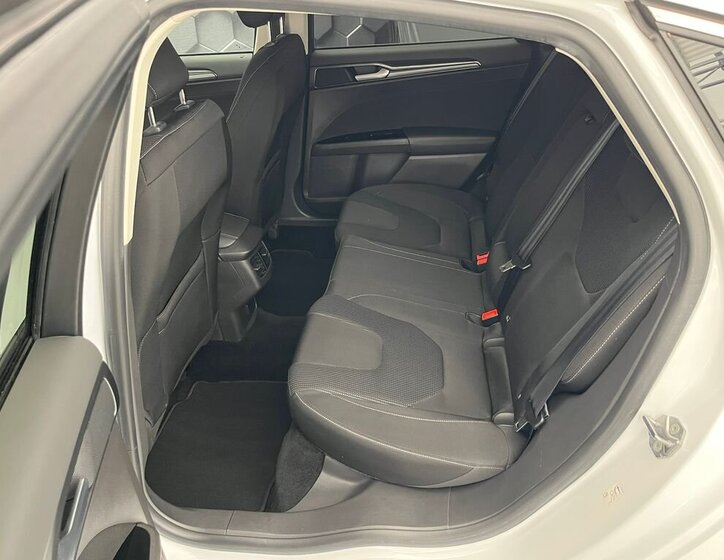 Ford Mondeo Liftback 2,0 l 110 kw