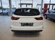 KIA Ceed 4