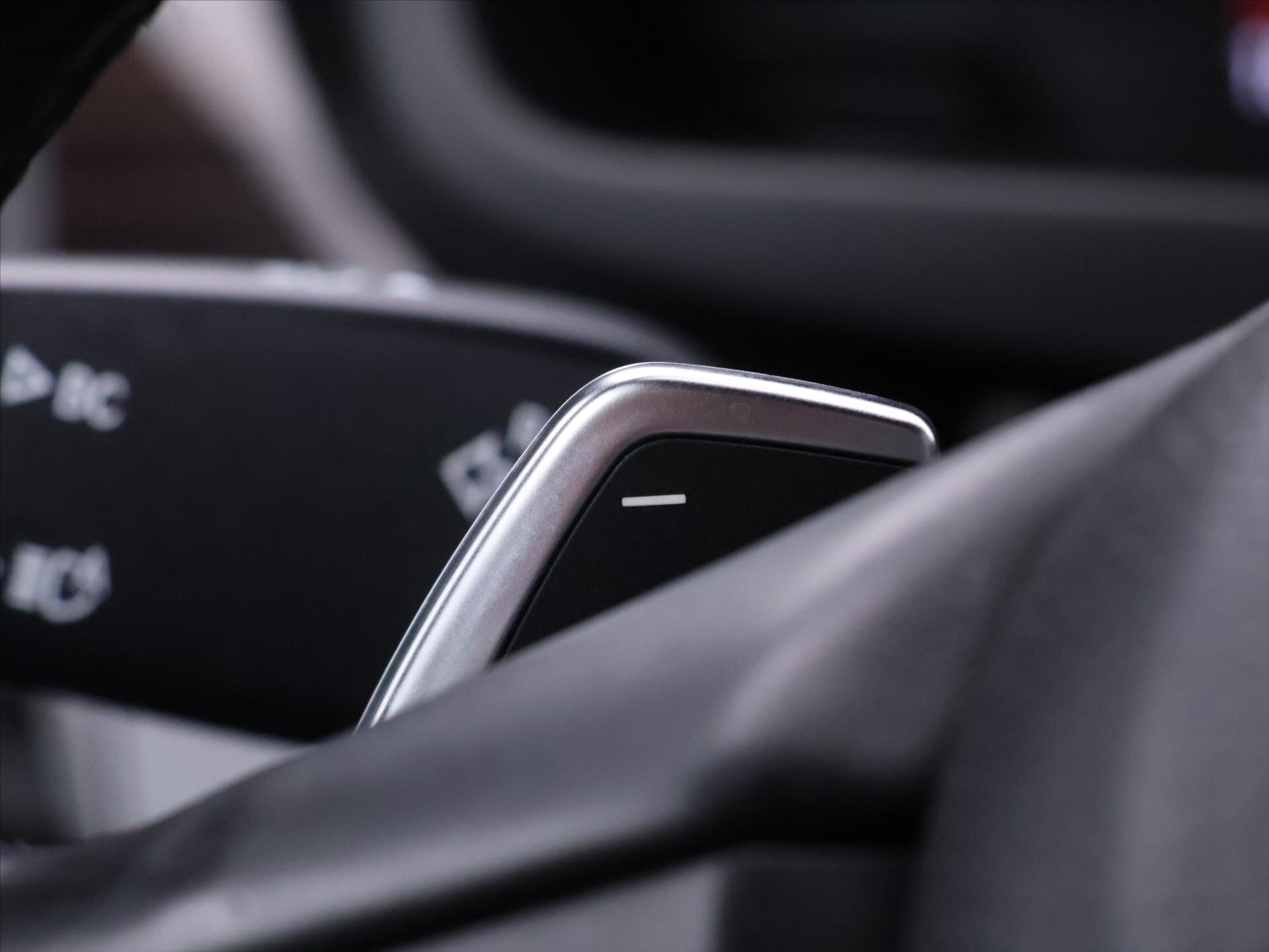 BMW X6 SUV / Terénní 3,0 l 230 kw