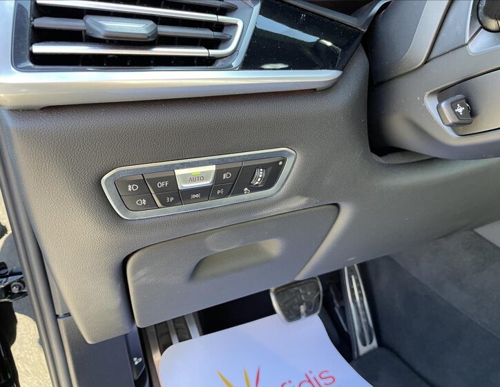 BMW X7 SUV / Terénní 3,0 l 195 kw