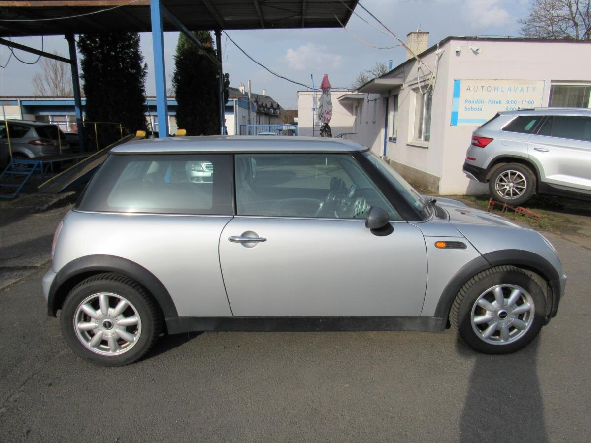 Mini Cooper Hatchback 1,6 l 66 kw