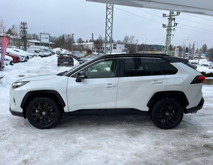 Toyota RAV4 SUV 2,5 l 131 kw