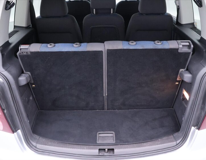 Volkswagen Touran MPV 1,9 l 77 kw