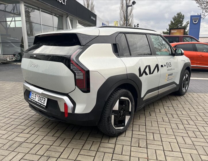 KIA EV3 SUV / Terénní 0,0 150 kw