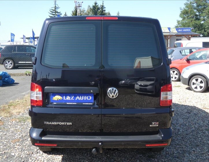 Volkswagen Transporter Skříň 2,0 l 103 kw