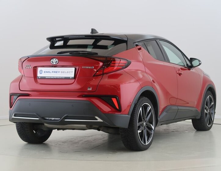 Toyota C-HR SUV 2,0 l 112 kw