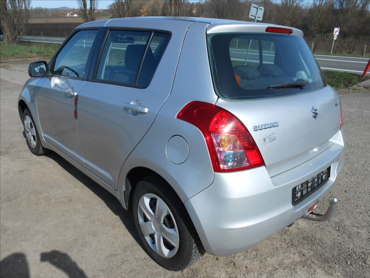 Suzuki Swift Hatchback 1,3 l 67 kw