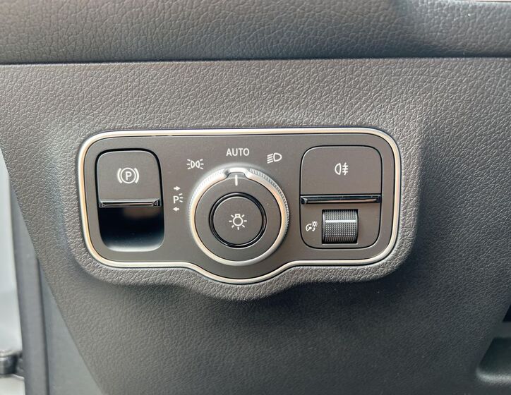 Mercedes-Benz EQB 24