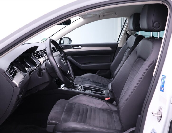 Volkswagen Passat 12