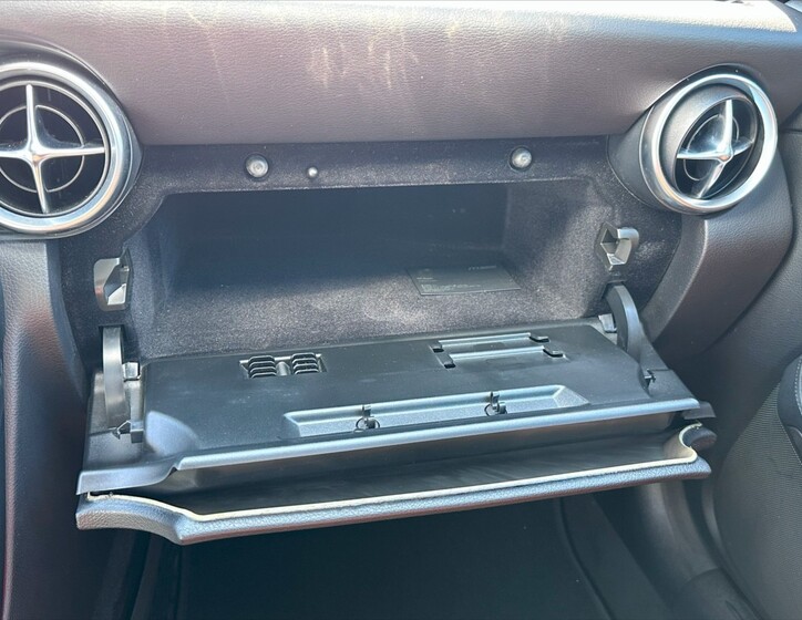 Mercedes-Benz SLC 38