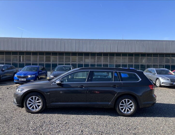 Volkswagen Passat Kombi 2,0 l 110 kw